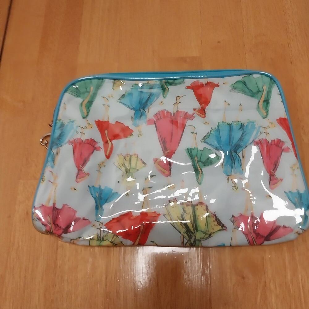 Cosmetic bag - Picture 2 of 3